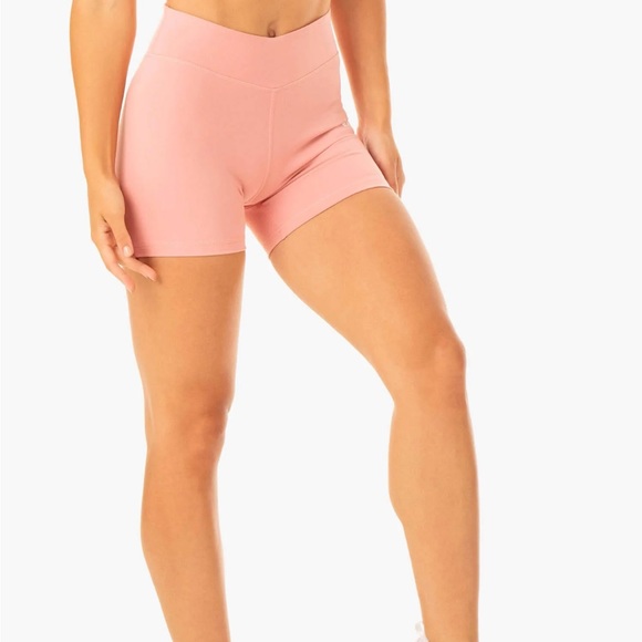 NWT - Ryderwear REVIVAL SCRUNCH BUM SHORTS - PEACH - Picture 2 of 4